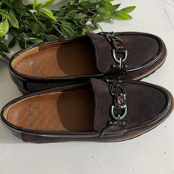 Donald J. Pliner Clio Loafer - Picture 5 of 13